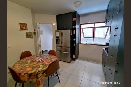 Casa à venda com 146m², 4 quartos e 2 vagas