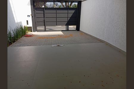 Casa à venda com 170m², 3 quartos e 4 vagasGARAGEM