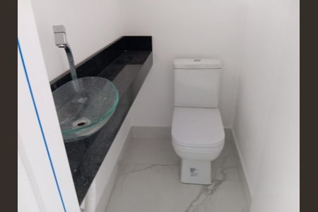 Casa à venda com 170m², 3 quartos e 4 vagasWC