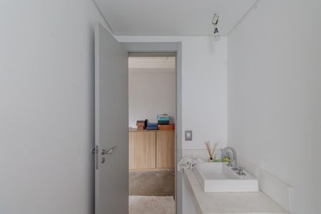 Banheiro de kitnet/studio à venda com 1 quarto, 131m² em Itaim Bibi, São Paulo