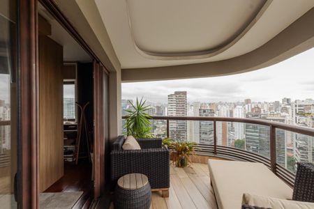 Studio à venda com 94m², 1 quarto e 2 vagasSacada da Suíte