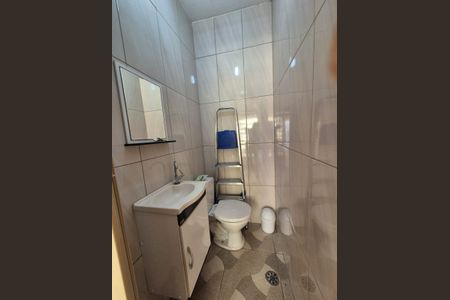 Casa à venda com 180m², 4 quartos e 2 vagasÁrea de serviço