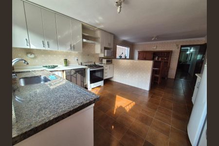Casa à venda com 180m², 4 quartos e 2 vagasCozinha