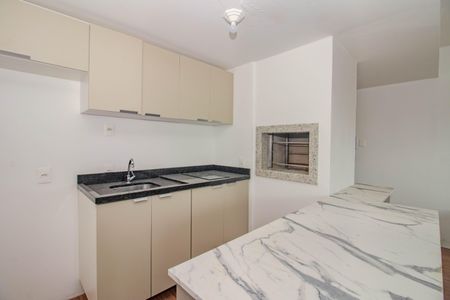 Cozinha de kitnet/studio para alugar com 1 quarto, 42m² em São João, Porto Alegre