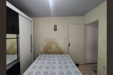 Casa à venda com 335m², 2 quartos e 4 vagasQuarto 