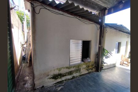 Casa à venda com 335m², 2 quartos e 4 vagasQuintal 