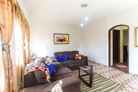 Casa à venda com 150m², 3 quartos e 3 vagasSala