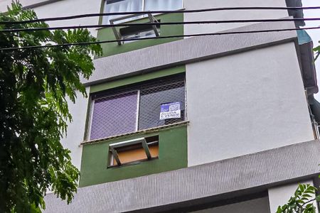 Apartamento para alugar com 80m², 3 quartos e 1 vagaFachada do Prédio com placa