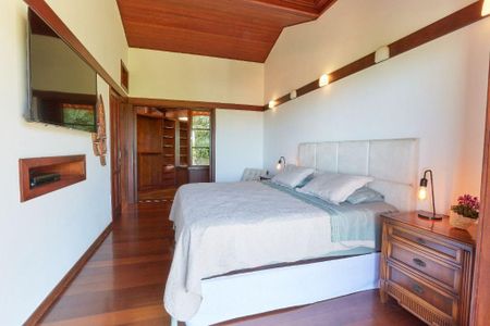 Casa à venda com 3 quartos, 600m² em Itacoatiara, Niterói