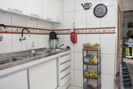 Casa para alugar com 140m², 2 quartos e 2 vagasCozinha