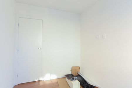 Quarto 2 de apartamento para alugar com 2 quartos, 44m² em Jardim Helian, São Paulo