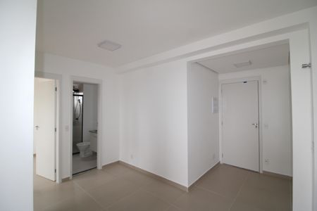 Sala / Cozinha de apartamento para alugar com 2 quartos, 42m² em Parada Inglesa, São Paulo