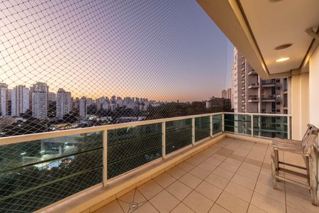 Apartamento à venda com 129m², 2 quartos e 3 vagasVaranda