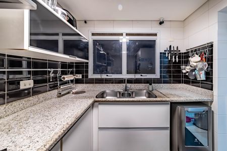 Apartamento à venda com 129m², 2 quartos e 3 vagasCozinha