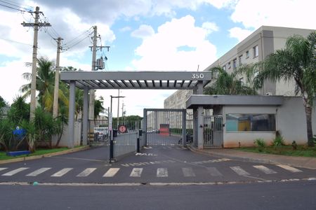 Apartamento para alugar com 48m², 2 quartos e 1 vagaFachada e portaria