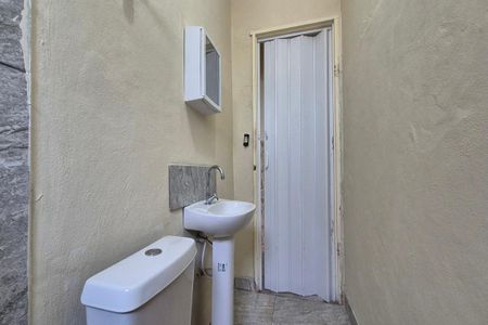 Casa para alugar com 70m², 1 quarto e sem vagaBanheiro