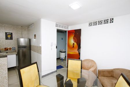 Sala de kitnet/studio para alugar com 1 quarto, 40m² em João Pinheiro, Belo Horizonte