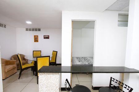 Sala de kitnet/studio para alugar com 1 quarto, 40m² em João Pinheiro, Belo Horizonte