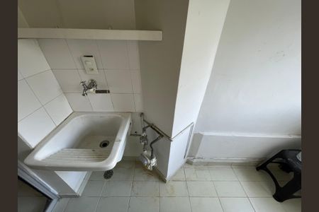 Apartamento para alugar com 70m², 3 quartos e 1 vagaÁrea de Serviço