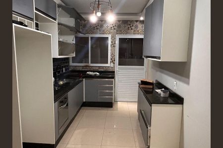 Cozinha de casa para alugar com 2 quartos, 70m² em Jardim Amoreiras, Campinas