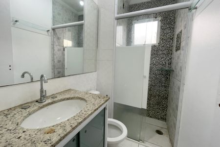 Banheiro de apartamento para alugar com 2 quartos, 44m² em Loteamento City Jaragua, São Paulo