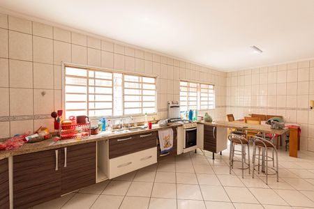 Casa à venda com 300m², 3 quartos e 6 vagas Casa à venda com 300m², 3 quartos e 6 vagasCozinha