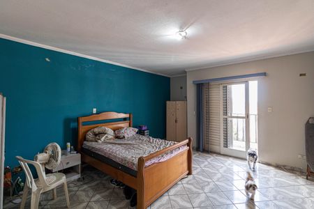 Casa à venda com 300m², 3 quartos e 6 vagas Casa à venda com 300m², 3 quartos e 6 vagasSuíte