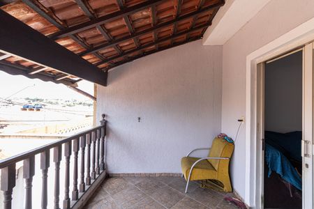 Casa à venda com 300m², 3 quartos e 6 vagas Casa à venda com 300m², 3 quartos e 6 vagasVaranda Sala