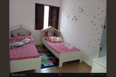 DORMITORIO de casa à venda com 4 quartos, 156m² em Vila Yolanda, Osasco