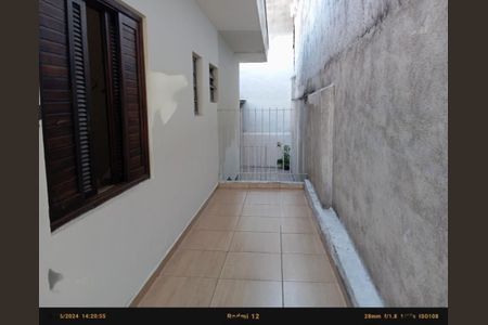 Casa à venda com 156m², 4 quartos e 4 vagasCORREDOR EXTERNO