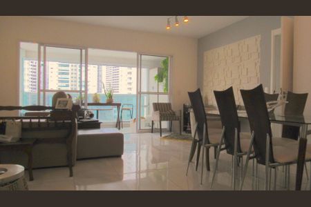 Apartamento à venda com 90m², 2 quartos e 1 vagaSala