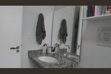 Apartamento à venda com 90m², 2 quartos e 1 vagaBanheiro da Suíte 2