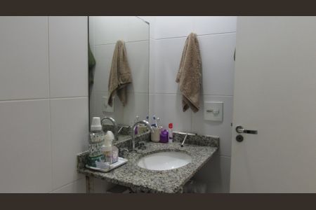 Apartamento à venda com 90m², 2 quartos e 1 vagaBanheiro da Suíte 1