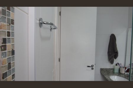 Apartamento à venda com 90m², 2 quartos e 1 vagaBanheiro da Suíte 2