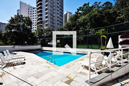Apartamento à venda com 100m², 2 quartos e 2 vagas Apartamento à venda com 100m², 2 quartos e 2 vagasÁrea comum - Piscina