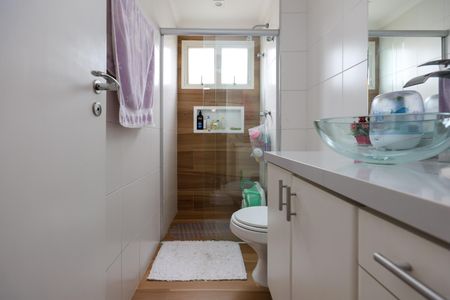 Apartamento à venda com 100m², 2 quartos e 2 vagas Apartamento à venda com 100m², 2 quartos e 2 vagasBanheiro da Suíte 2