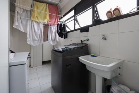 Apartamento à venda com 100m², 2 quartos e 2 vagas Apartamento à venda com 100m², 2 quartos e 2 vagasÁrea de Serviço