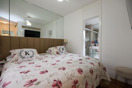 Apartamento à venda com 100m², 2 quartos e 2 vagas Apartamento à venda com 100m², 2 quartos e 2 vagasSuíte 1