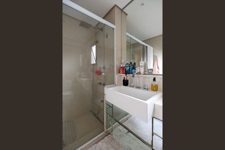 Apartamento à venda com 100m², 2 quartos e 2 vagas Apartamento à venda com 100m², 2 quartos e 2 vagasBanheiro da Suíte 1