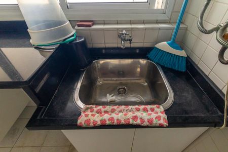 Apartamento à venda com 106m², 3 quartos e 2 vagas Apartamento à venda com 106m², 3 quartos e 2 vagasÁrea de Serviço