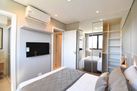 Suíte  de apartamento para alugar com 1 quarto, 50m² em São Francisco, Curitiba