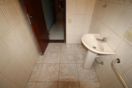 Casa para alugar com 244m², 3 quartos e 2 vagasBanheiro