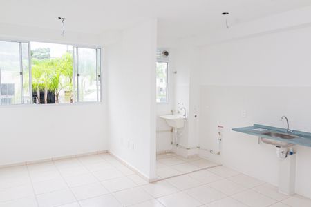 Sala de apartamento para alugar com 2 quartos, 42m² em Campo Grande, Rio de Janeiro