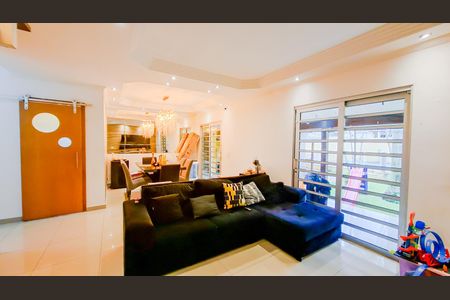 Casa para alugar com 470m², 4 quartos e 4 vagasSala