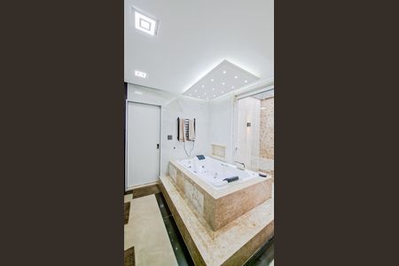 Casa para alugar com 470m², 4 quartos e 4 vagasBanheiro do Quarto 4