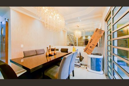 Casa para alugar com 470m², 4 quartos e 4 vagasSala