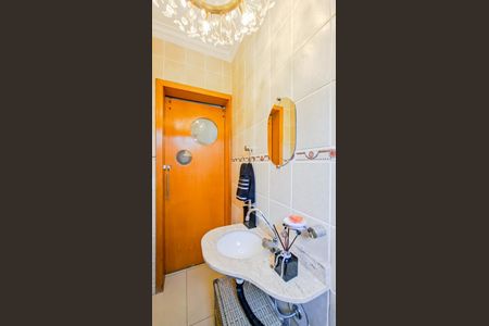 Casa para alugar com 470m², 4 quartos e 4 vagasLavabo 