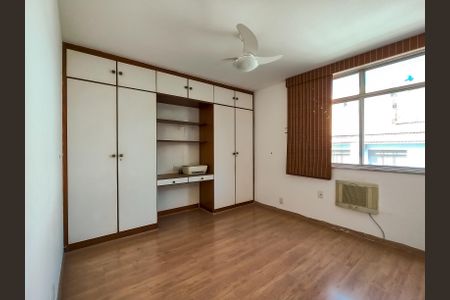 Apartamento à venda com 272m², 4 quartos e 2 vagas Apartamento à venda com 272m², 4 quartos e 2 vagasQuarto 2
