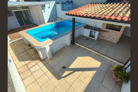 Apartamento à venda com 272m², 4 quartos e 2 vagas Apartamento à venda com 272m², 4 quartos e 2 vagasPiscina