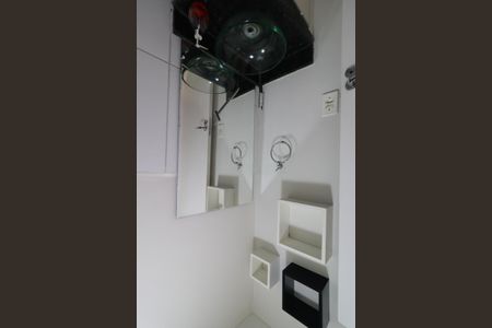 Apartamento para alugar com 54m², 2 quartos e 2 vagas Apartamento para alugar com 54m², 2 quartos e 2 vagasBanheiro